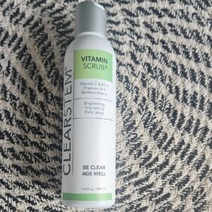 rave Green and White Hydrating Cleanser Exfoliant